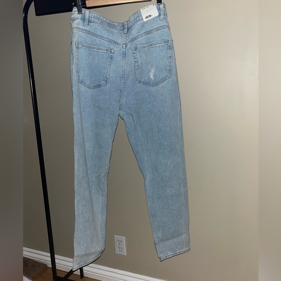 REFUGE DENIM 100% Cotton, Size 7, Distressed, Light Wash, Vintage Mom Jean - Picture 2 of 5